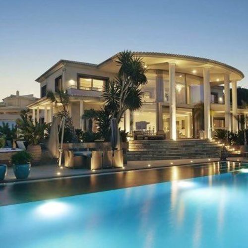 Picture of Raleigh Colonnade